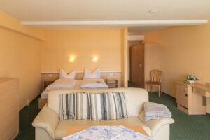 250412 1314 1570 hdr