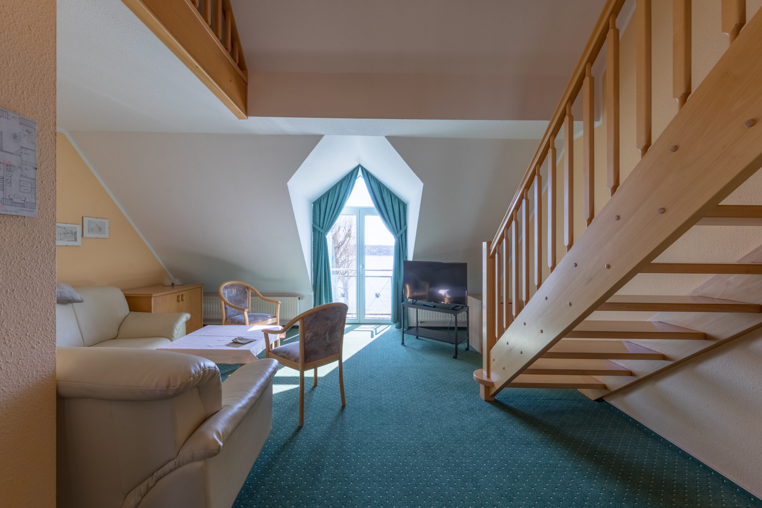 250412 1421 1700 hdr